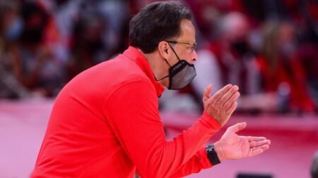 Georgia Bulldogs coach Tom Crean