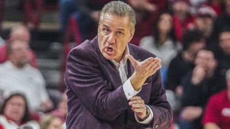 Arkansas Razorbacks coach John Calipari against the Missouri Tigers